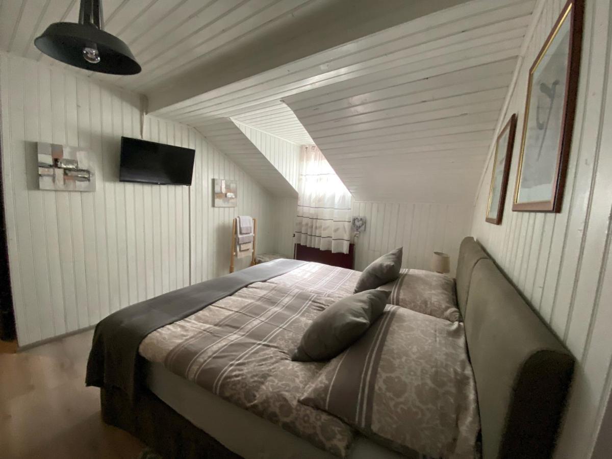 Evionnaz B&B Restaurant Le Pernollet מראה חיצוני תמונה