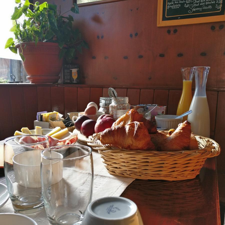 Evionnaz B&B Restaurant Le Pernollet מראה חיצוני תמונה
